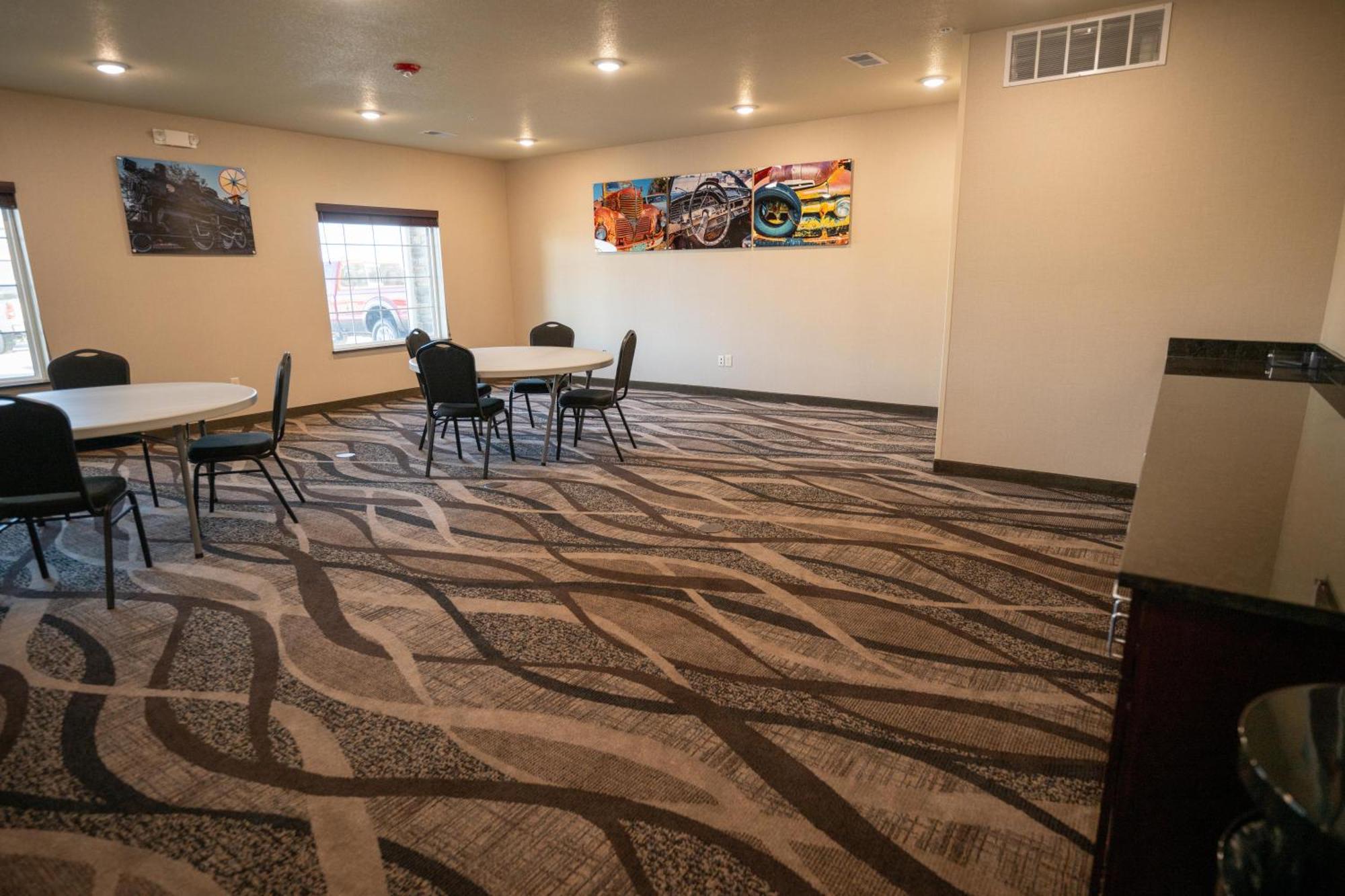 Cobblestone Hotel & Suites - Lamar Exterior photo